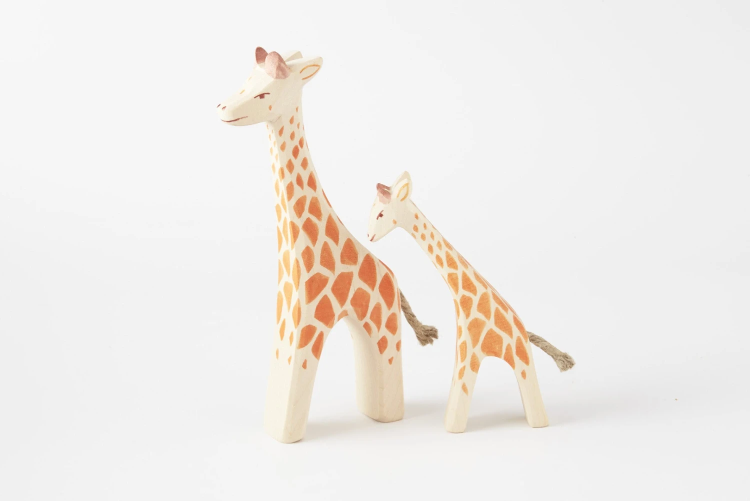 Giraffe Small | Head Down 2 Giraffe Small | Head Down - Image 2