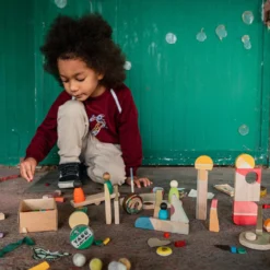 Happy Place 13 Happy Place -Toy Series Store Art23 246HappyPlaceDSC07872JoguinesGrapat