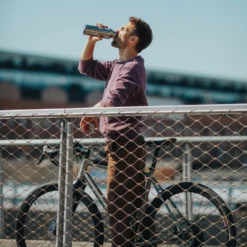 Klean Kanteen Rise Reflect Insulated 592ml | Brushed Steel & Bamboo -Toy Series Store K16RVCSSLB RF MAY25 FENOMENO 18 Photoroom