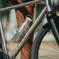 Klean Kanteen Rise Reflect Insulated 592ml | Brushed Steel & Bamboo -Toy Series Store K16RVCSSLB RF MAY25 FENOMENO 19 Photoroom