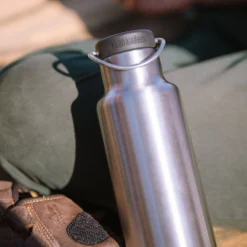 Klean Kanteen Acessories | Loop Cap With Bale -Toy Series Store K20VCNPPL BS T LOOP GOROSTIETA BottleRestingOnLeg