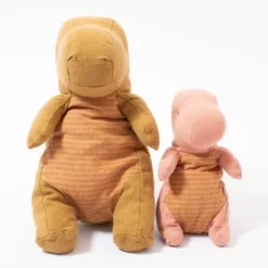 Maileg Gantosaurus In Egg Medium | Dark Ochre -Toy Series Store maileg gantosaurus in egg medium and small size comparison 1 scaled